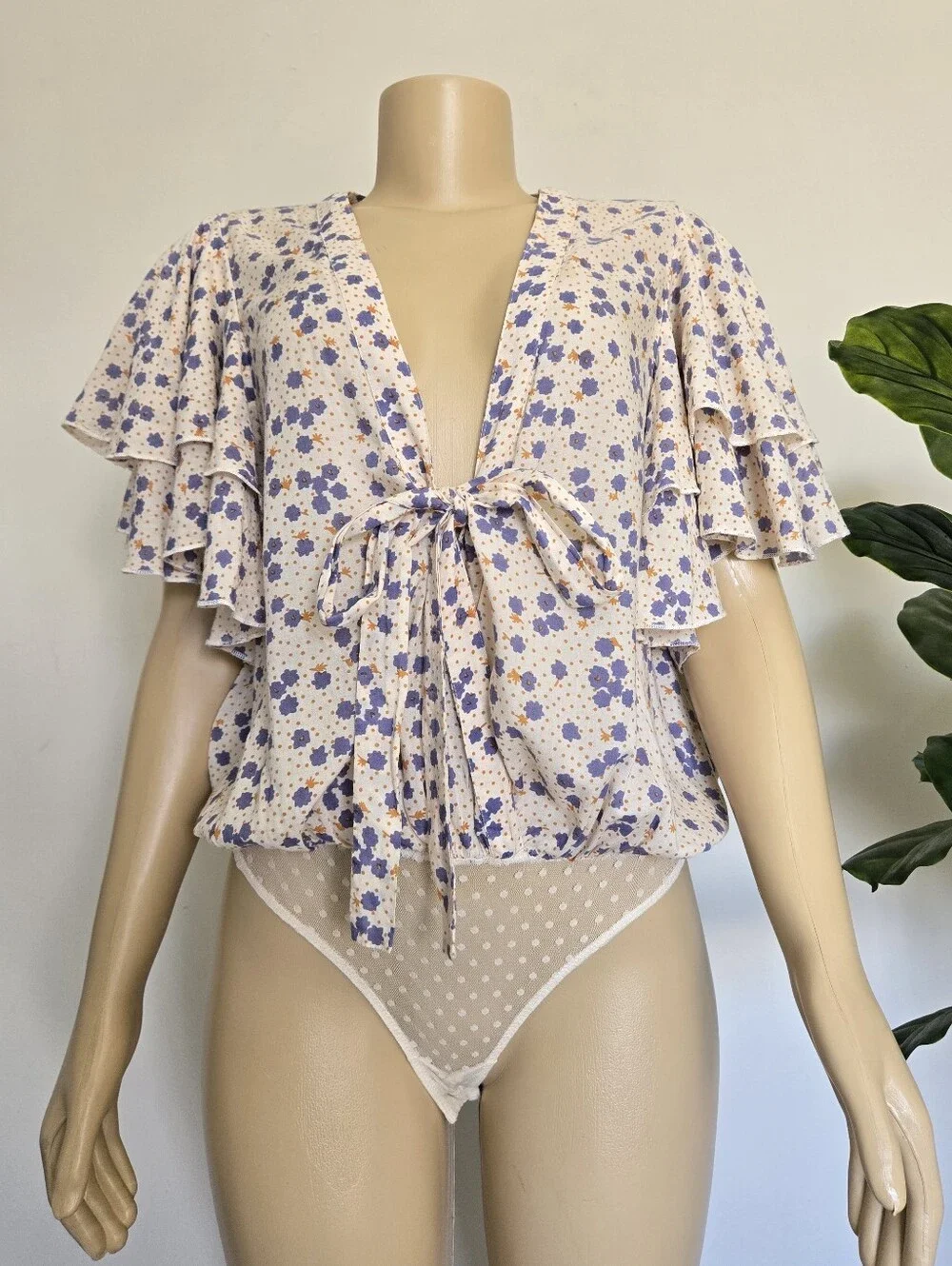 Free People Floral Tie-Front Ruffle Sleeve Top - Lavender Size M Women's  Beige